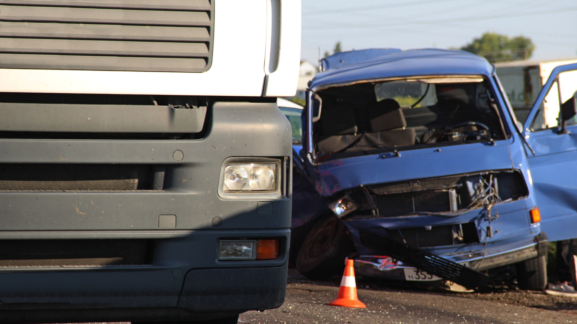 Determining Responsibility After A Pomona Truck Accident