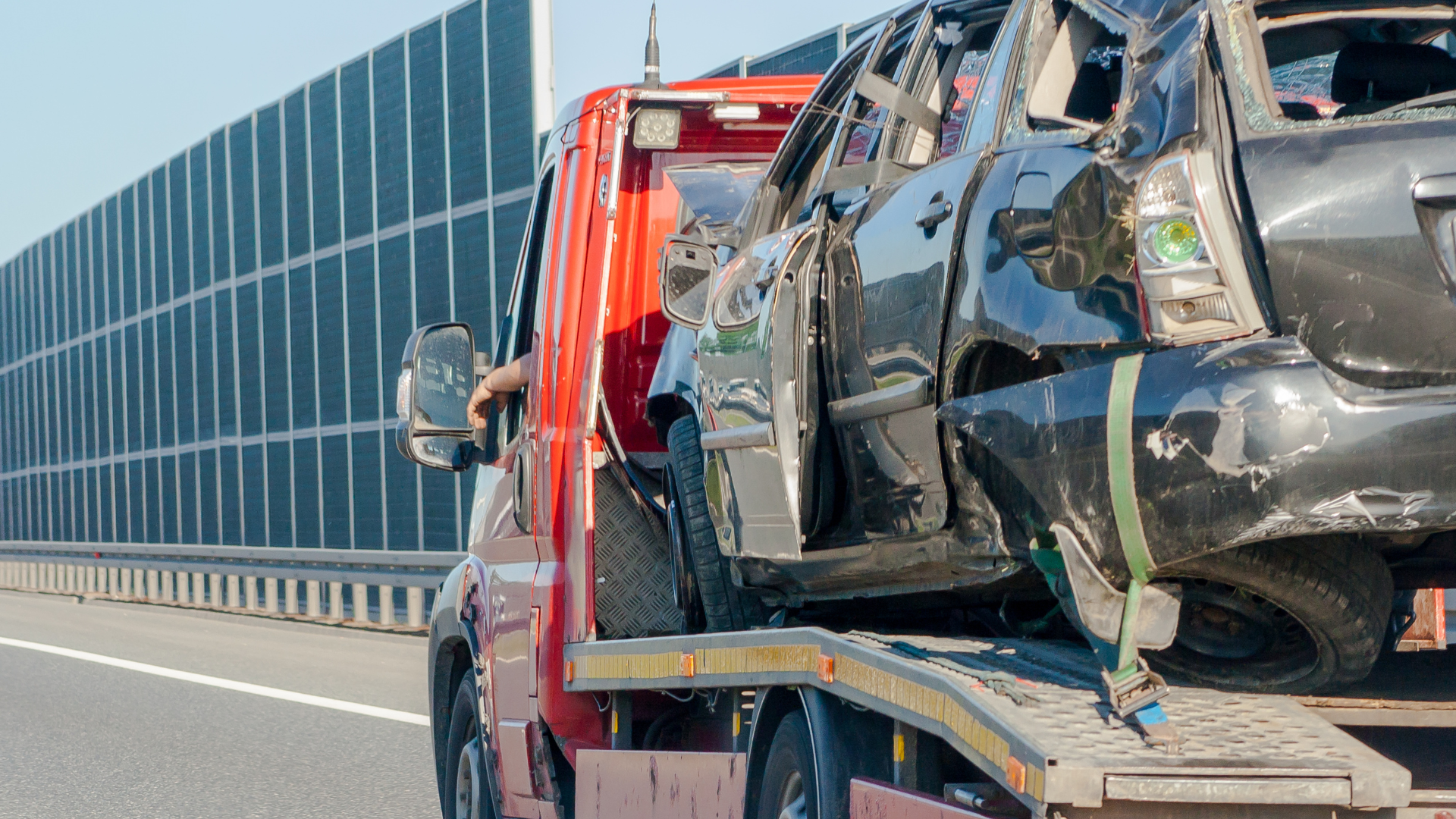 How Truck Accident Claims Differ From Car Accident Claims in Ontario, CA